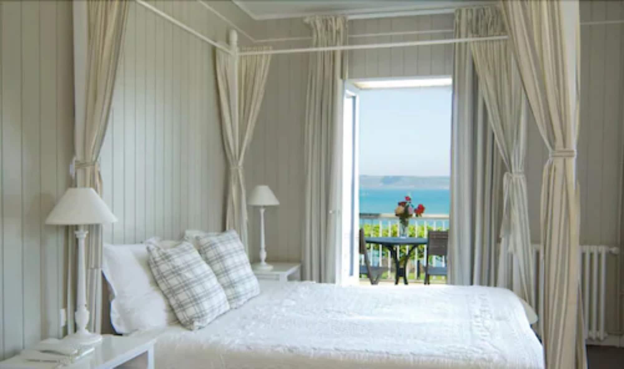 Le Grand Hotel Des Bains & Spa - Bretagne Locquirec Exterior foto