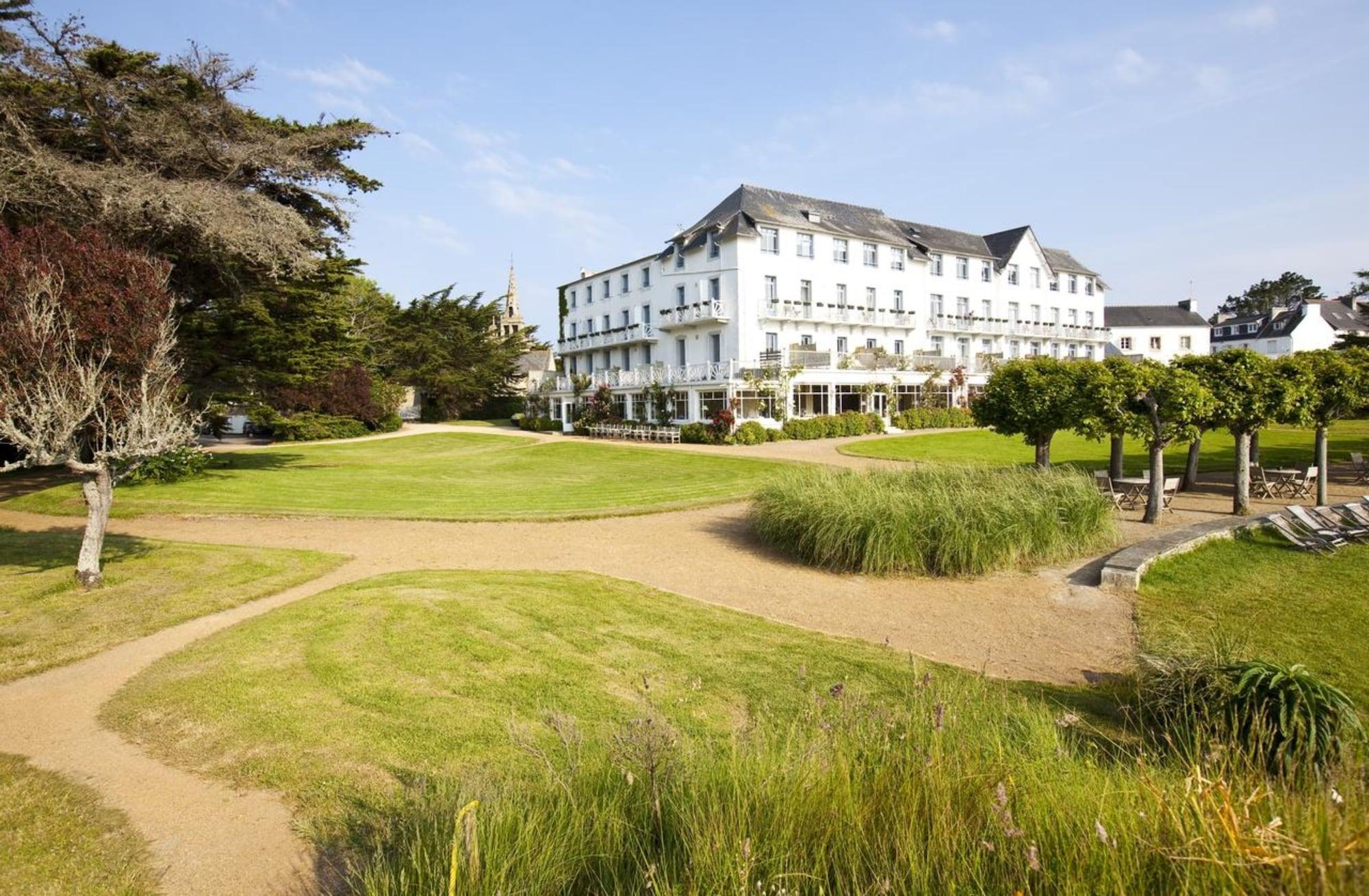 Le Grand Hotel Des Bains & Spa - Bretagne Locquirec Exterior foto