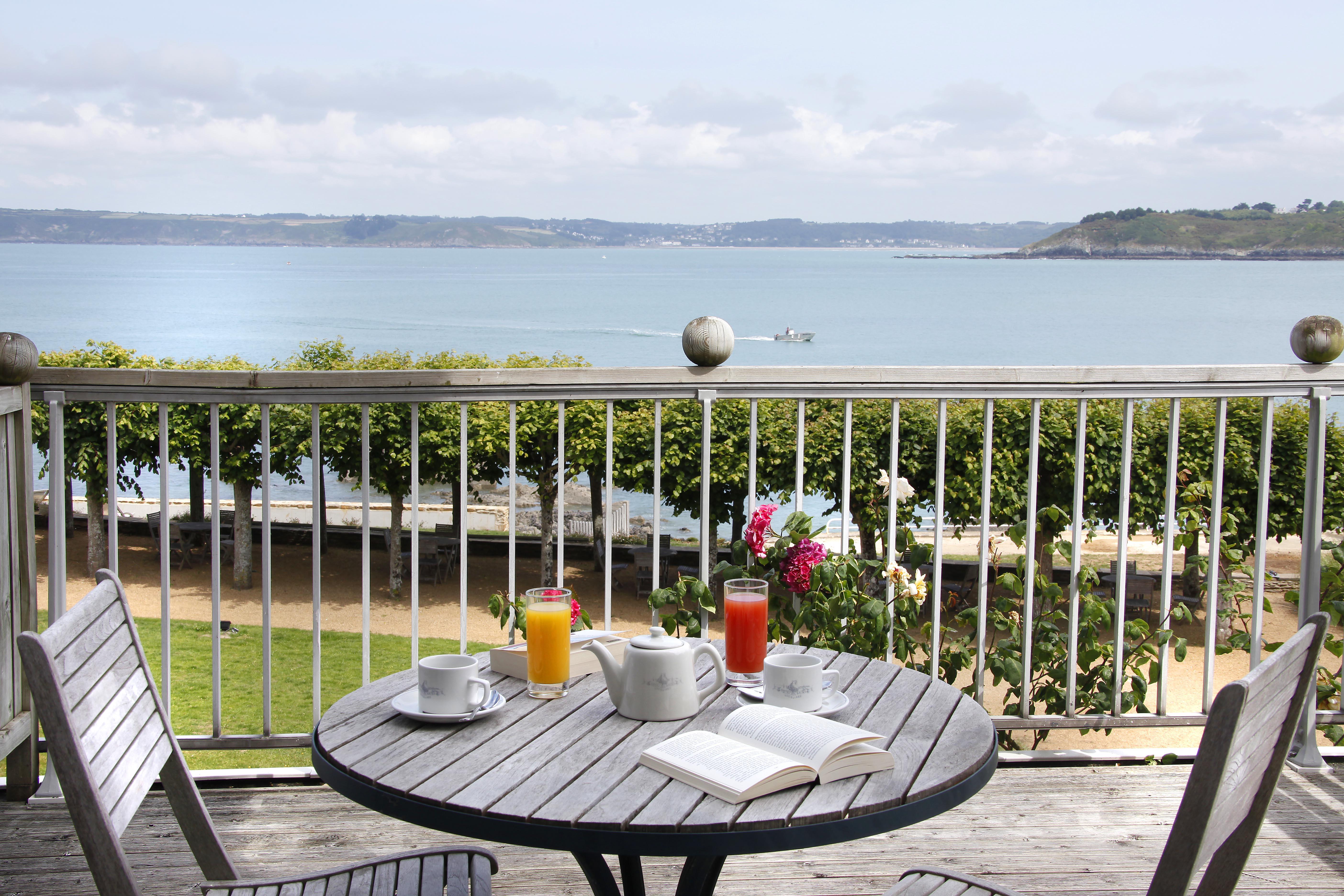 Le Grand Hotel Des Bains & Spa - Bretagne Locquirec Exterior foto