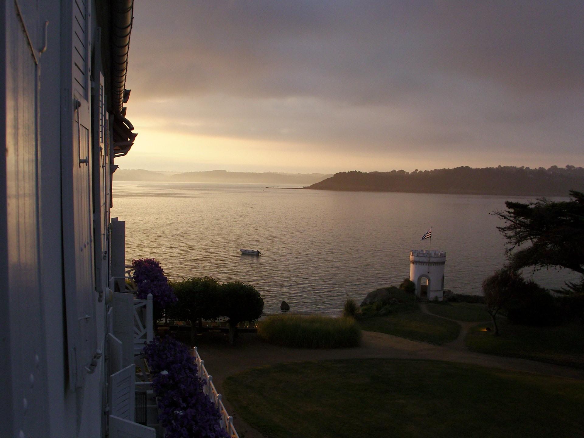 Le Grand Hotel Des Bains & Spa - Bretagne Locquirec Exterior foto