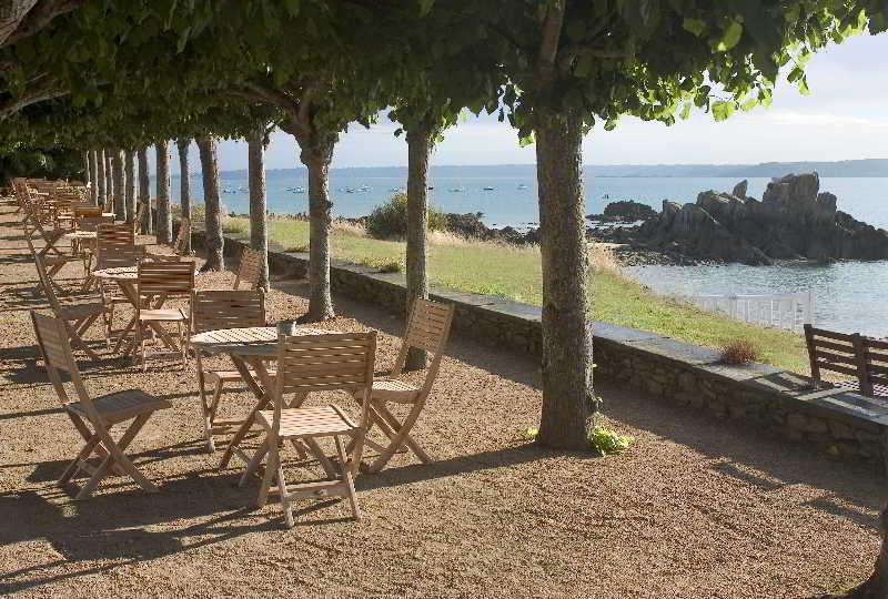 Le Grand Hotel Des Bains & Spa - Bretagne Locquirec Exterior foto