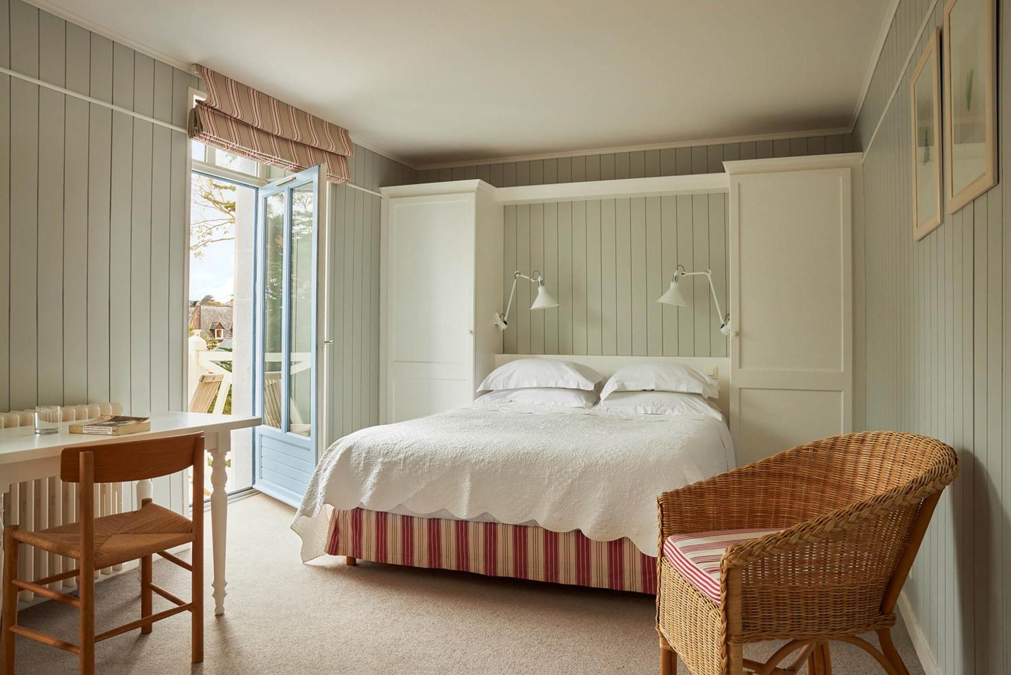 Le Grand Hotel Des Bains & Spa - Bretagne Locquirec Exterior foto
