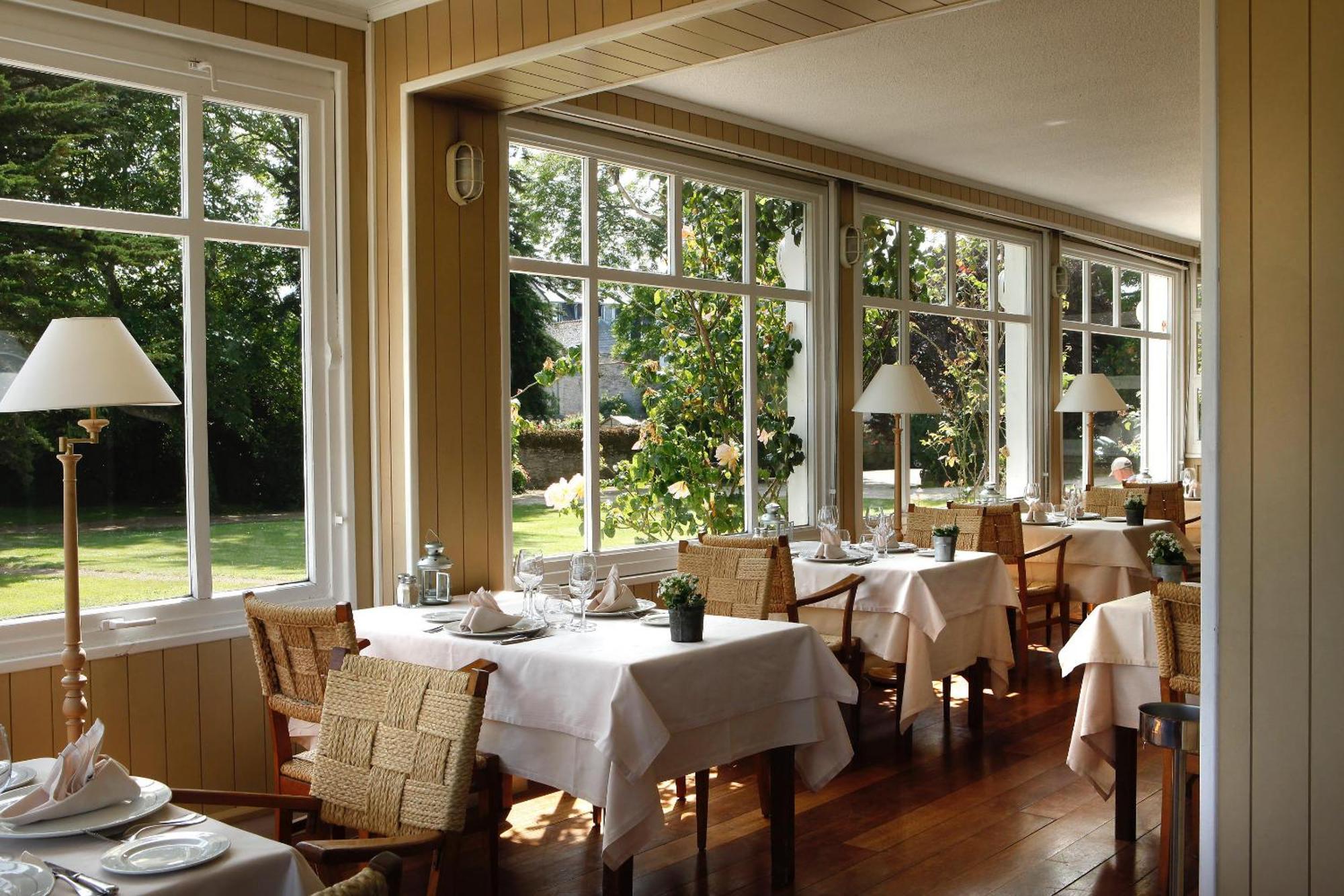 Le Grand Hotel Des Bains & Spa - Bretagne Locquirec Exterior foto