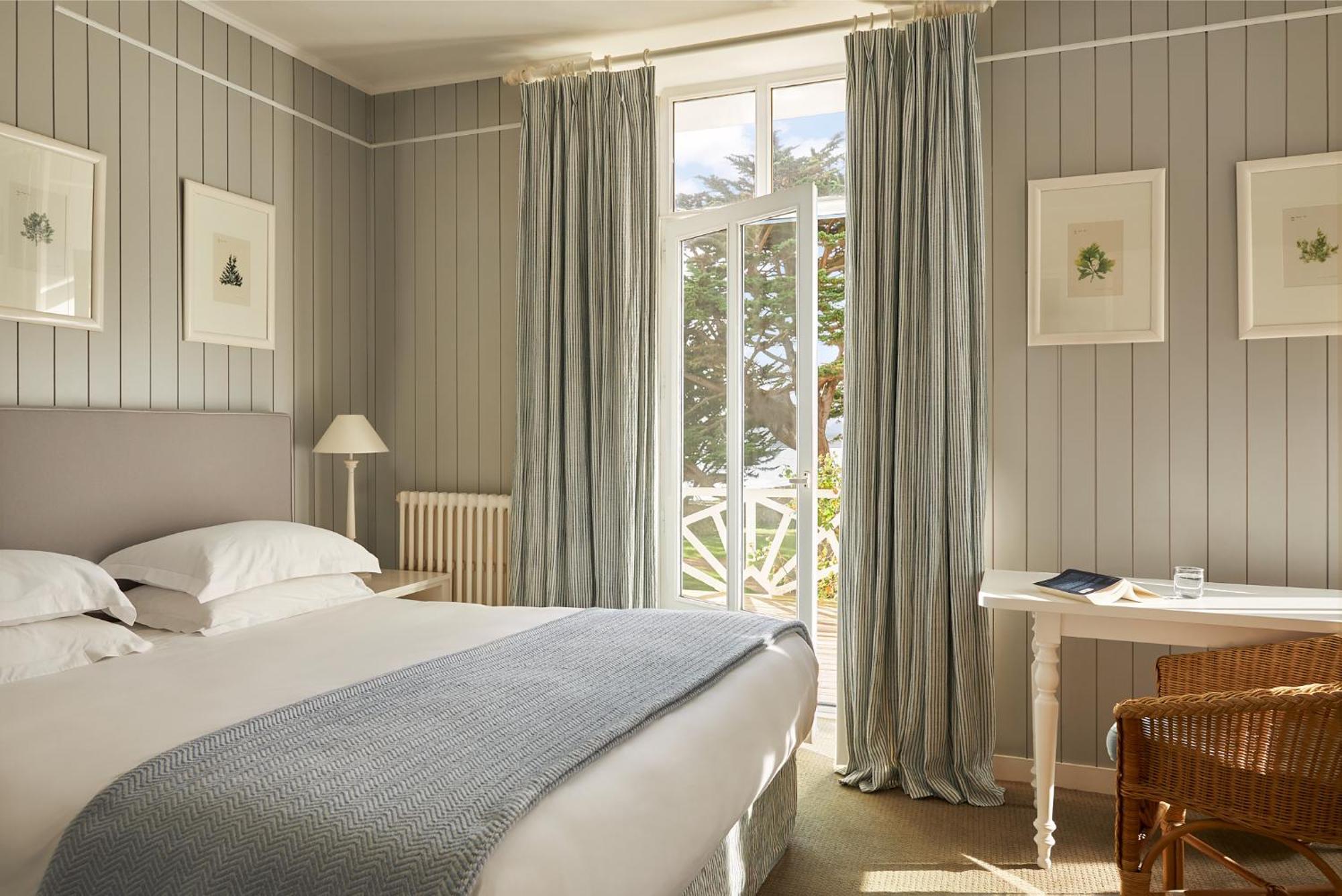 Le Grand Hotel Des Bains & Spa - Bretagne Locquirec Exterior foto