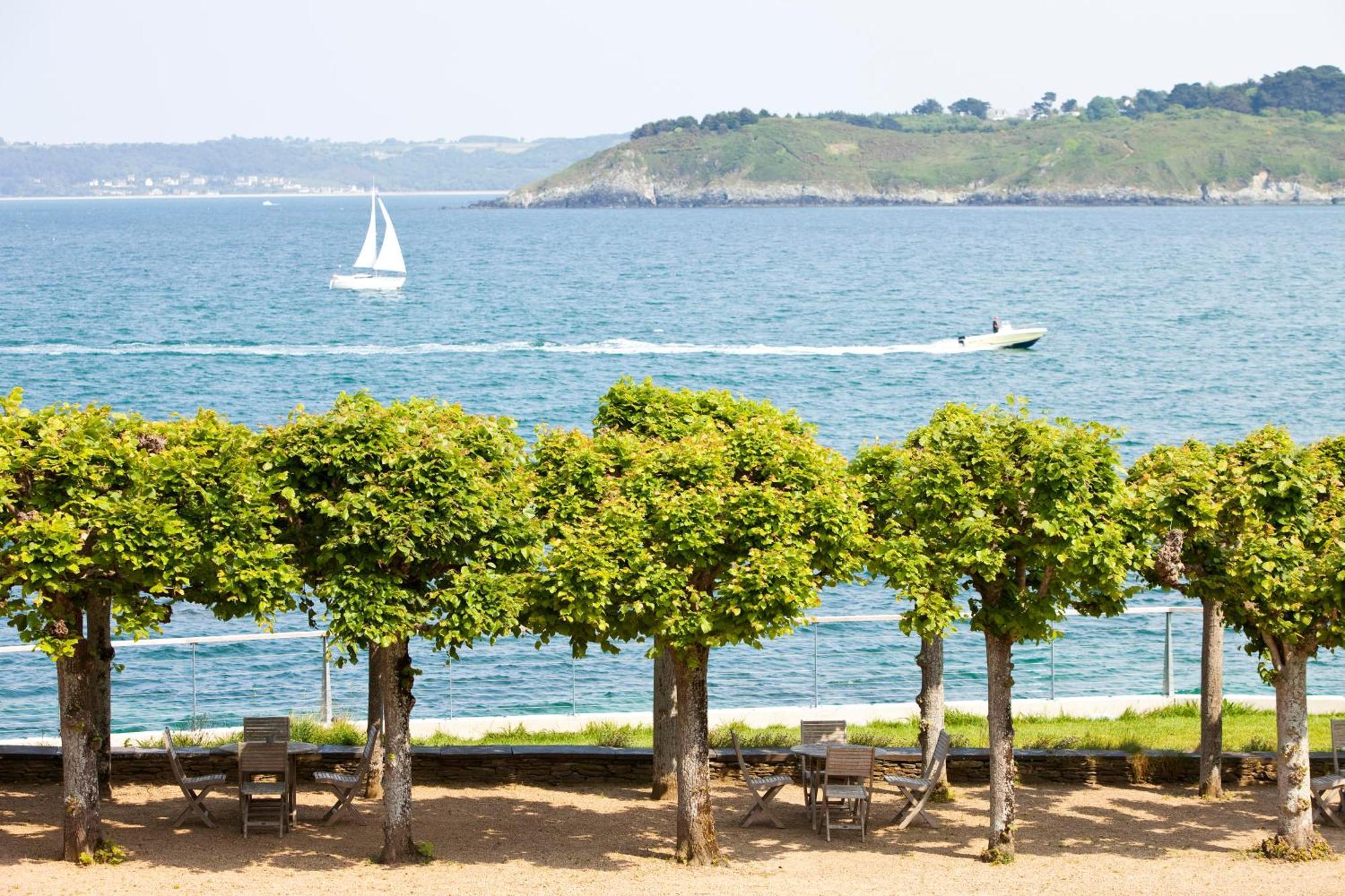 Le Grand Hotel Des Bains & Spa - Bretagne Locquirec Exterior foto