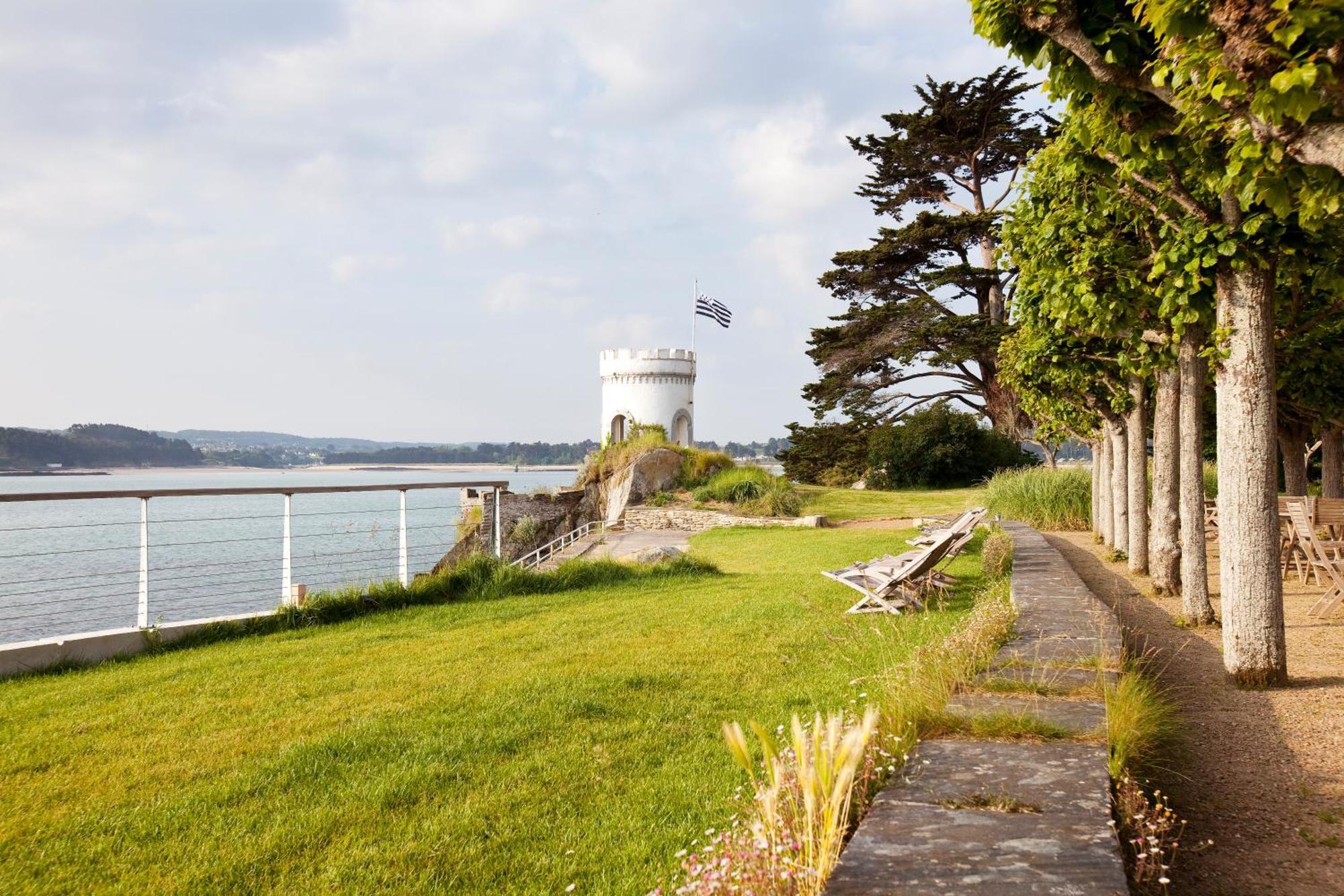 Le Grand Hotel Des Bains & Spa - Bretagne Locquirec Exterior foto